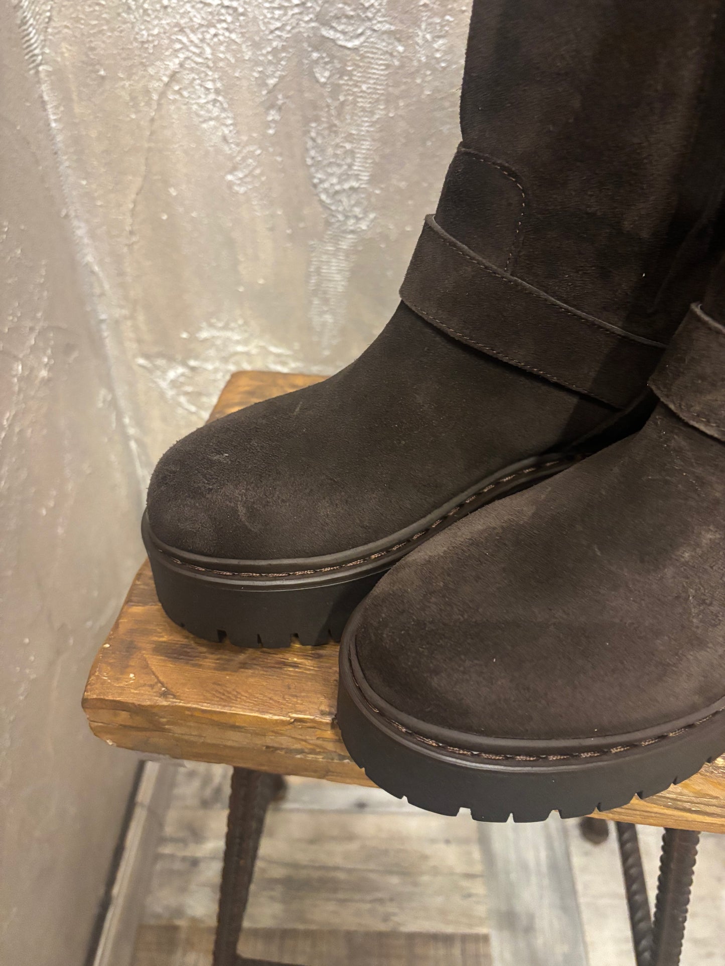 Stivale con fibbie noashoes