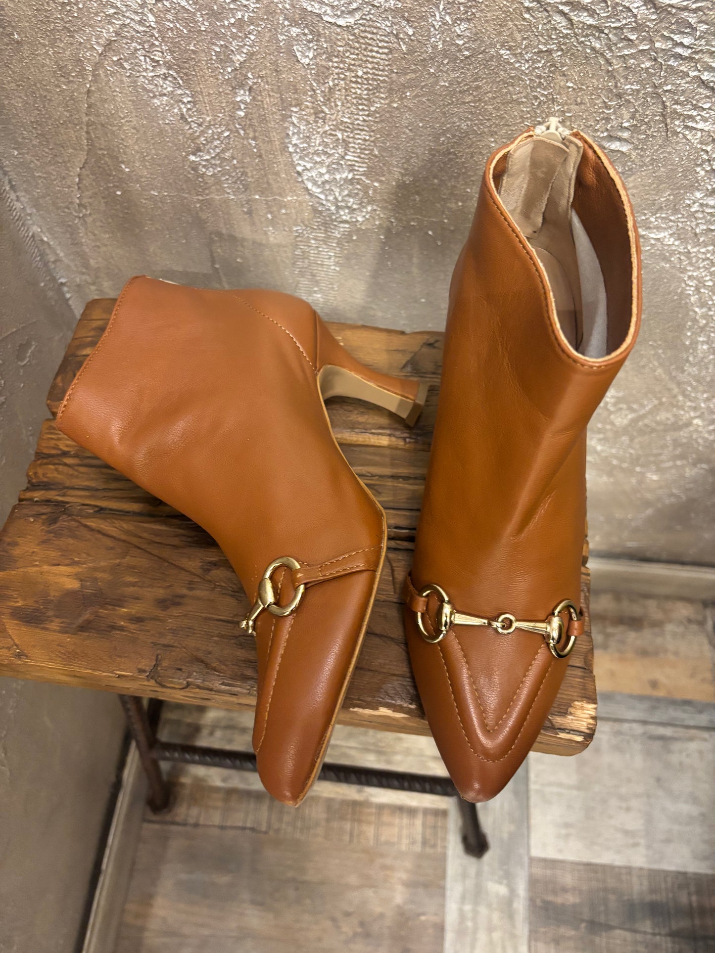 Stivaletto con fibbia noashoes