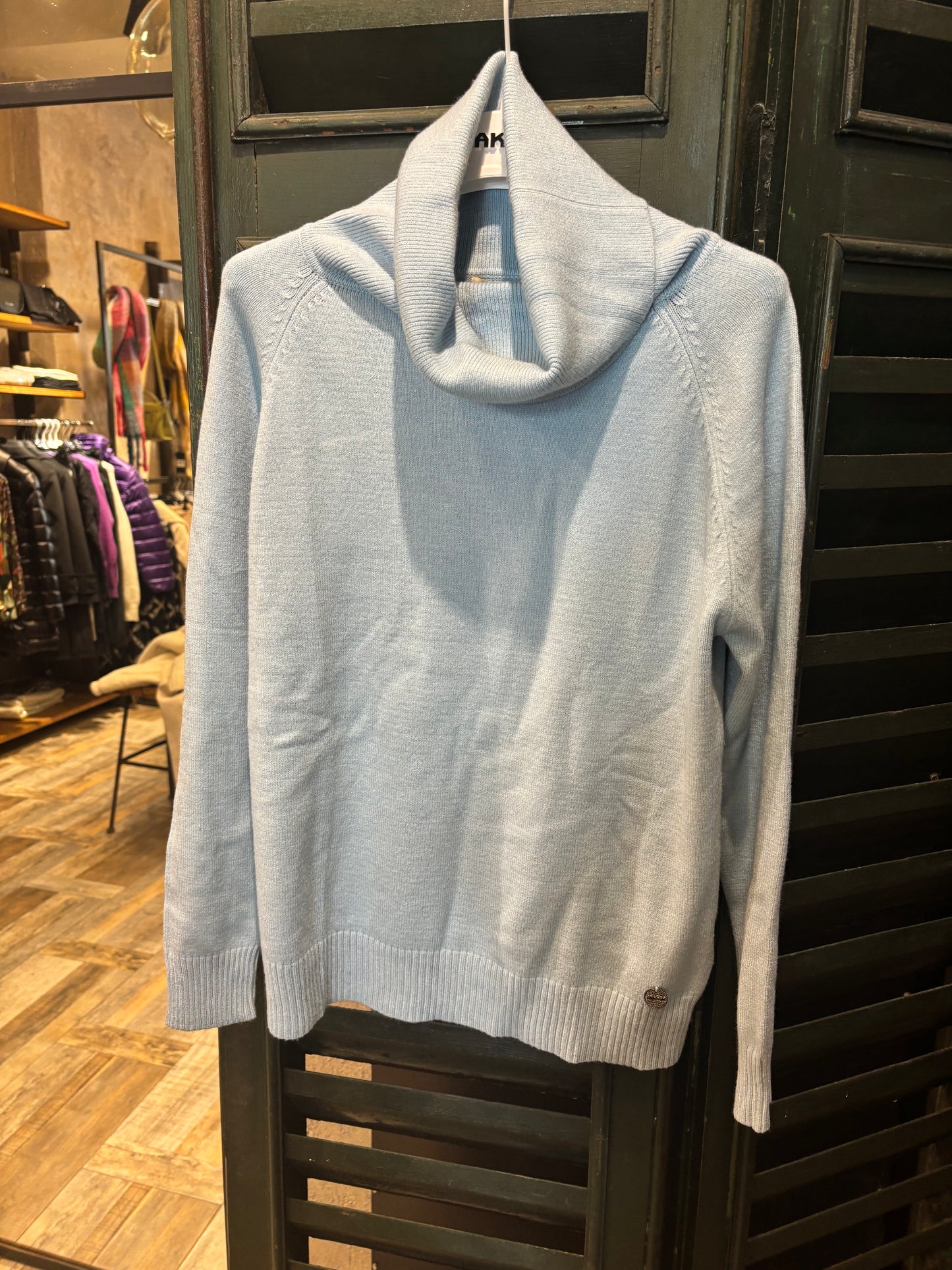 Maglia con collo ad anello taketwo